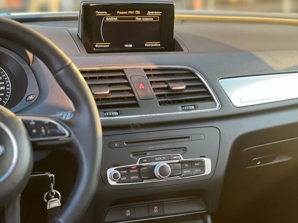 Марка Audi, Q3, 229000, 2012